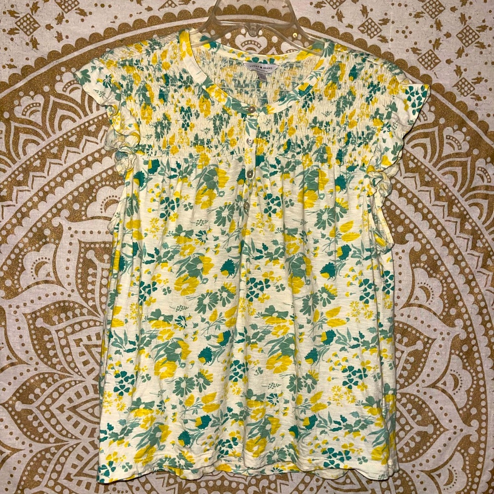“LUCKY BRAND” LADIES YELLOW AND GREEN FLORAL FLOWY TOP, SUPER SOFT!…SIZE LARGE